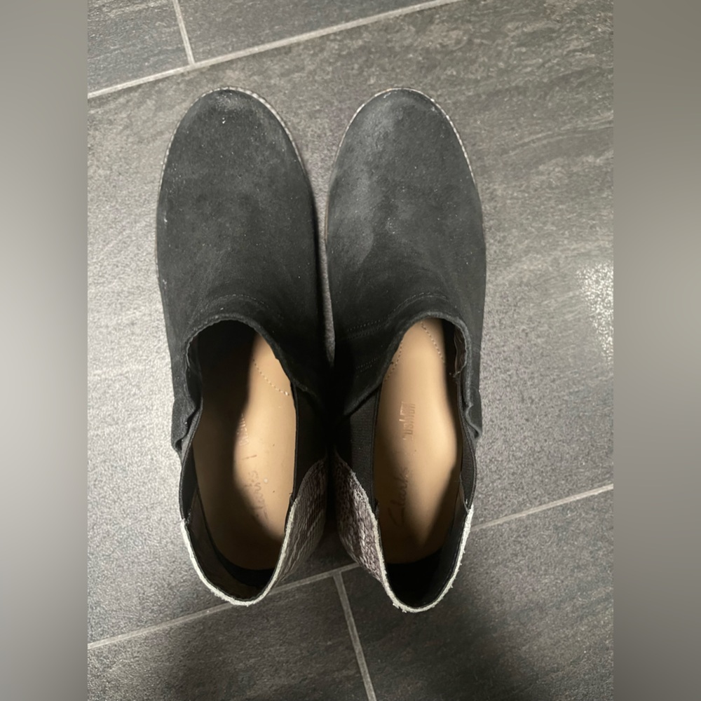 CLARKS Women's Black Suede Leather Ankle Short Boots Animal Print Size 7 - Picture 6 of 8